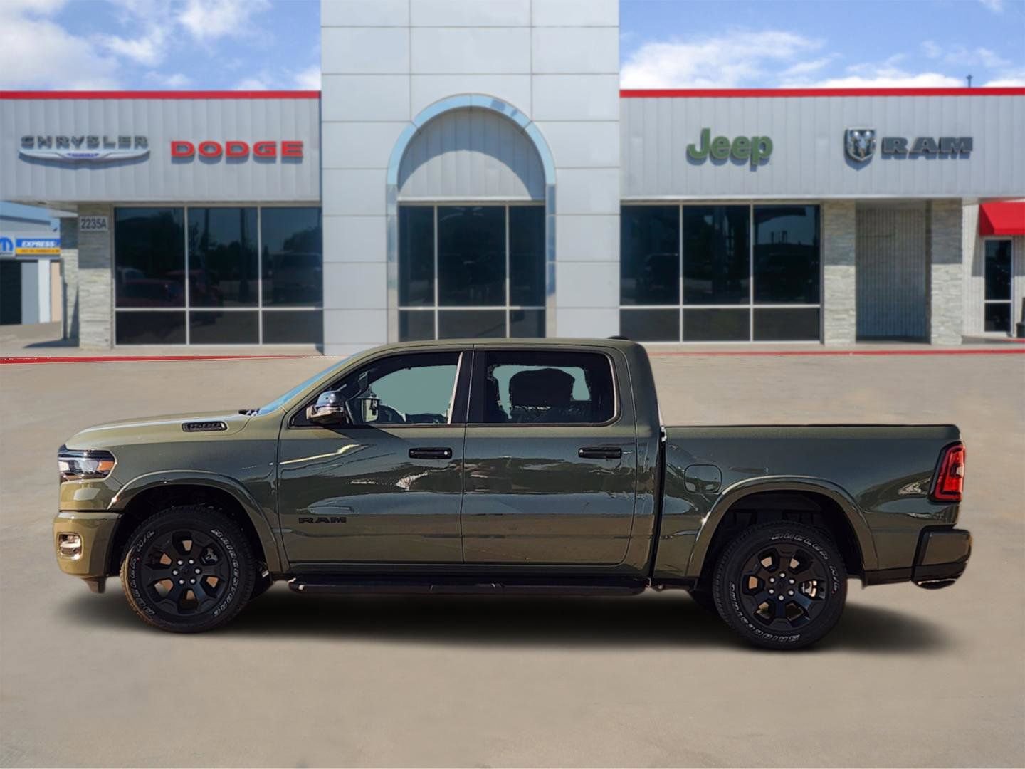 New 2026 RAM 1500 4x4 Crew Cab image 3