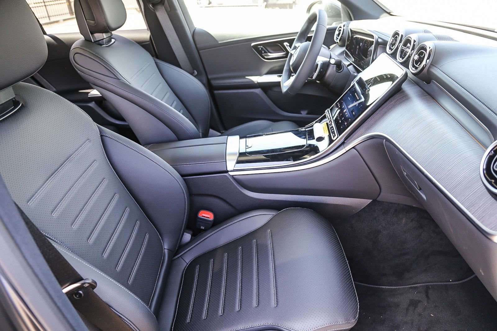 New 2026 Mercedes-Benz GLC 350e 4MATIC image 15