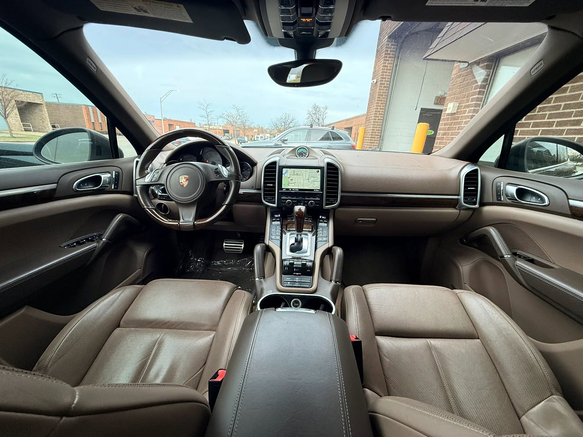 Used 2013 Porsche Cayenne S image 9