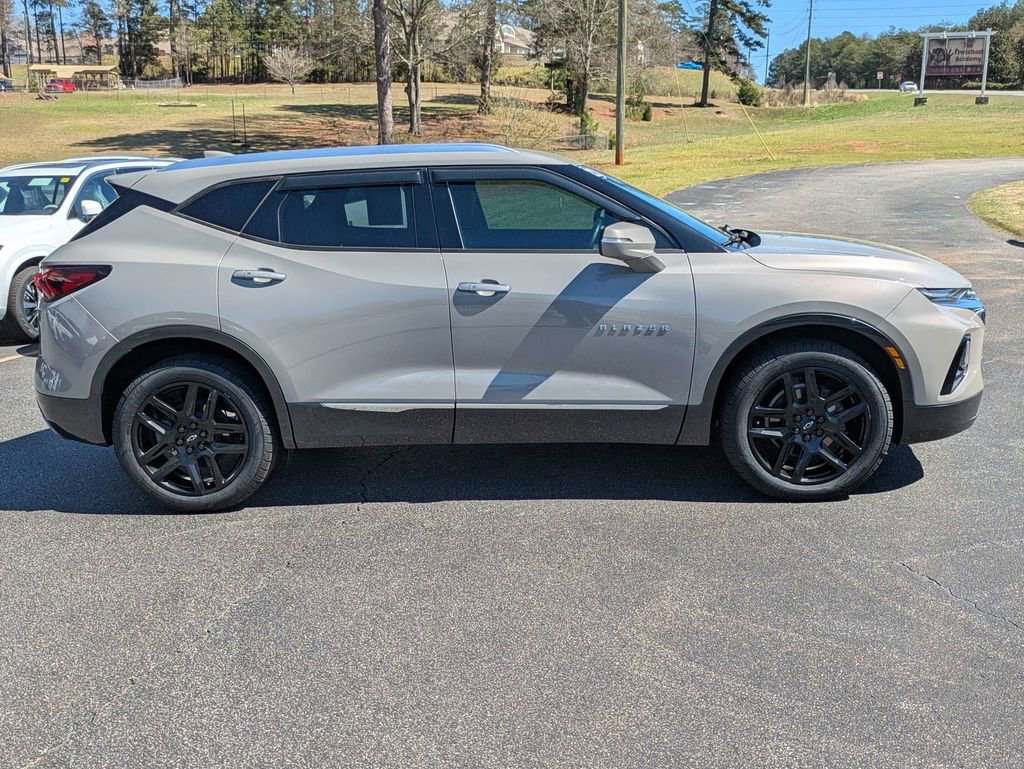 Used 2022 Chevrolet Blazer Premier w/ Enhanced Convenience Package image 5