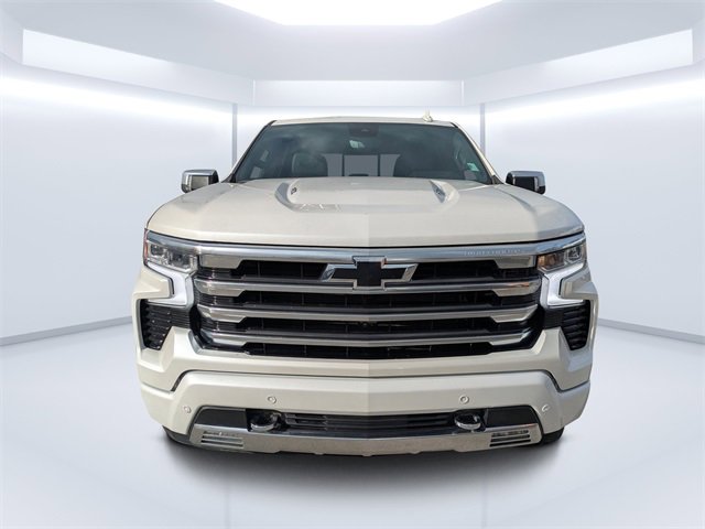 Used 2023 Chevrolet Silverado 1500 High Country w/ Technology Package image 8
