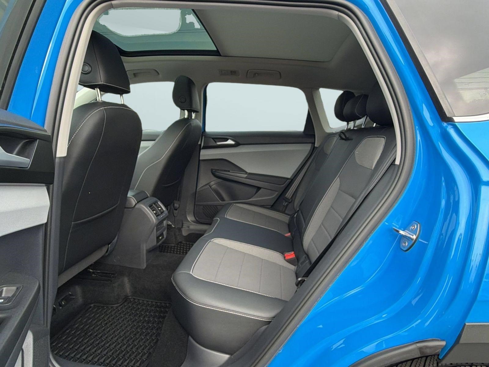 Certified 2022 Volkswagen Taos SE FWD image 20