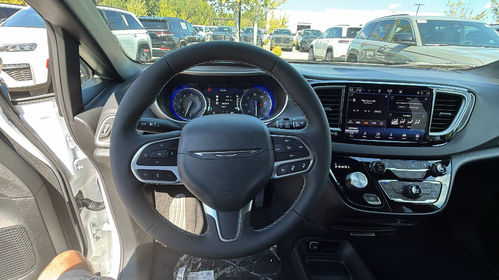 New 2027 Chrysler Pacifica LX FWD image 23