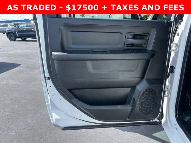 Used 2022 RAM 2500 Tradesman w/ Chrome Appearance Group RWD image 11