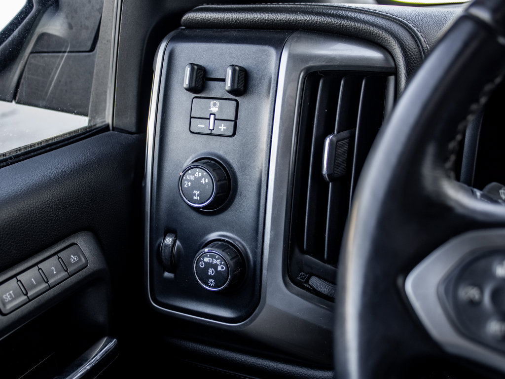 Used 2016 Chevrolet Silverado 1500 LTZ Z71 image 35