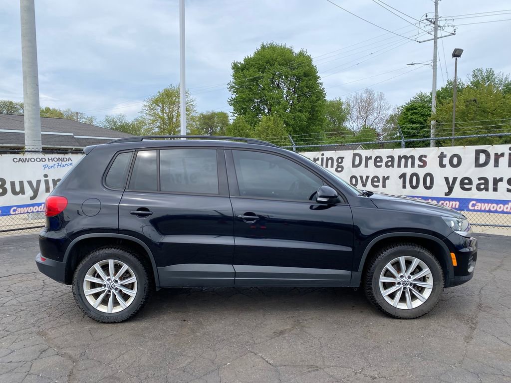 Used 2018 Volkswagen Tiguan Limited w/ Premium Package AWD/4WD image 2