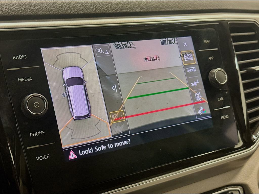 Used 2018 Volkswagen Atlas SEL Premium image 17