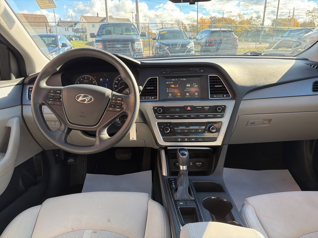 Used 2017 Hyundai Sonata SE image 17