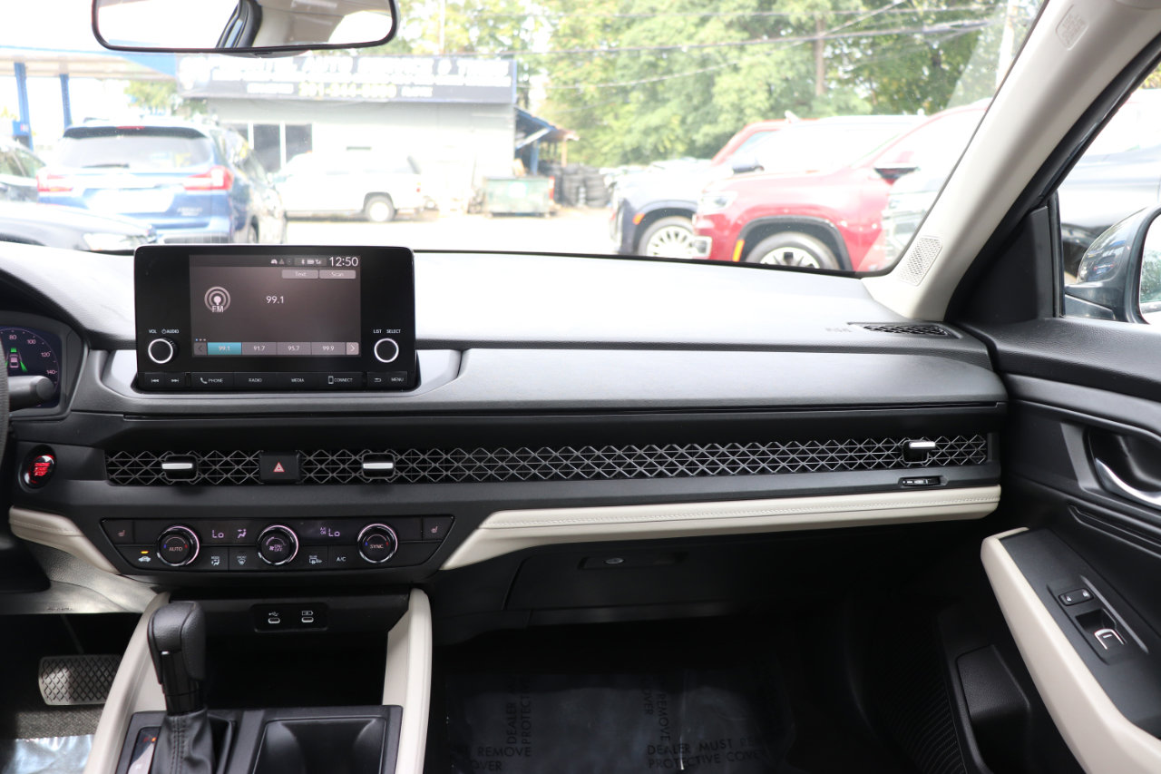 Used 2024 Honda Accord EX image 18