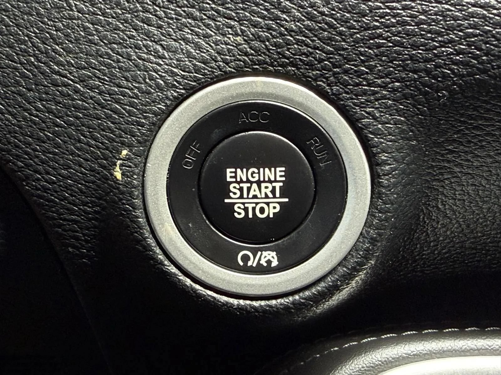 Used 2016 Dodge Challenger R/T RWD image 24