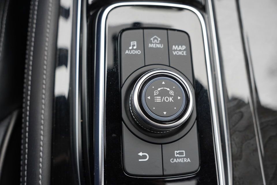 Used 2023 INFINITI QX80 Sensory w/ All-Season Package image 37