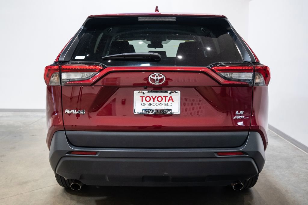 Used 2024 Toyota RAV4 LE image 8