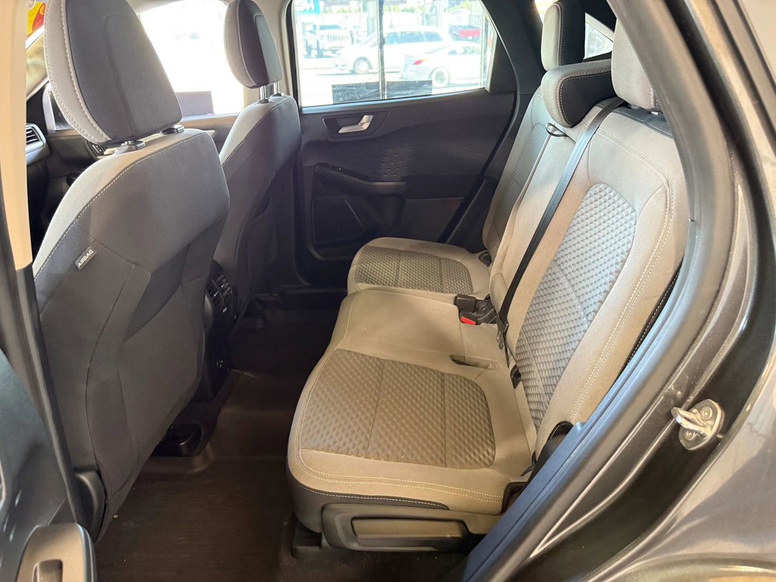 Used 2020 Ford Escape SE image 10