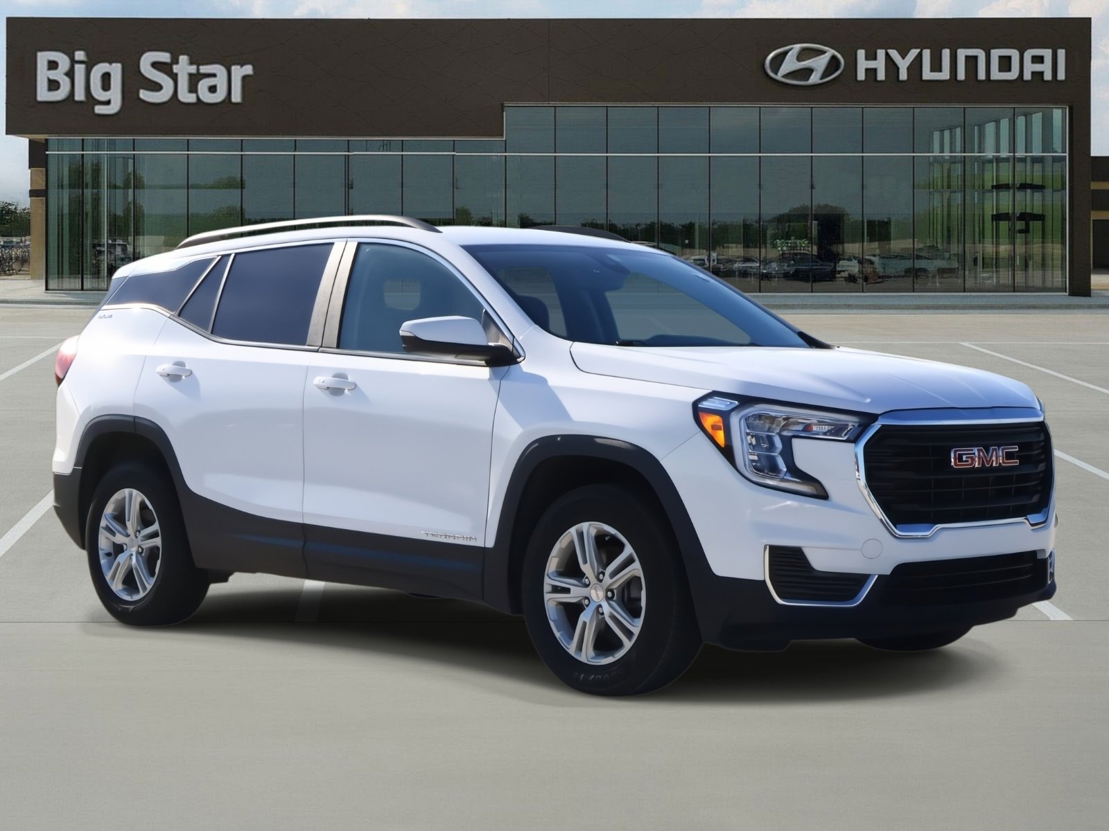 Used 2023 GMC Terrain SLE w/ Driver Convenience Package image 6