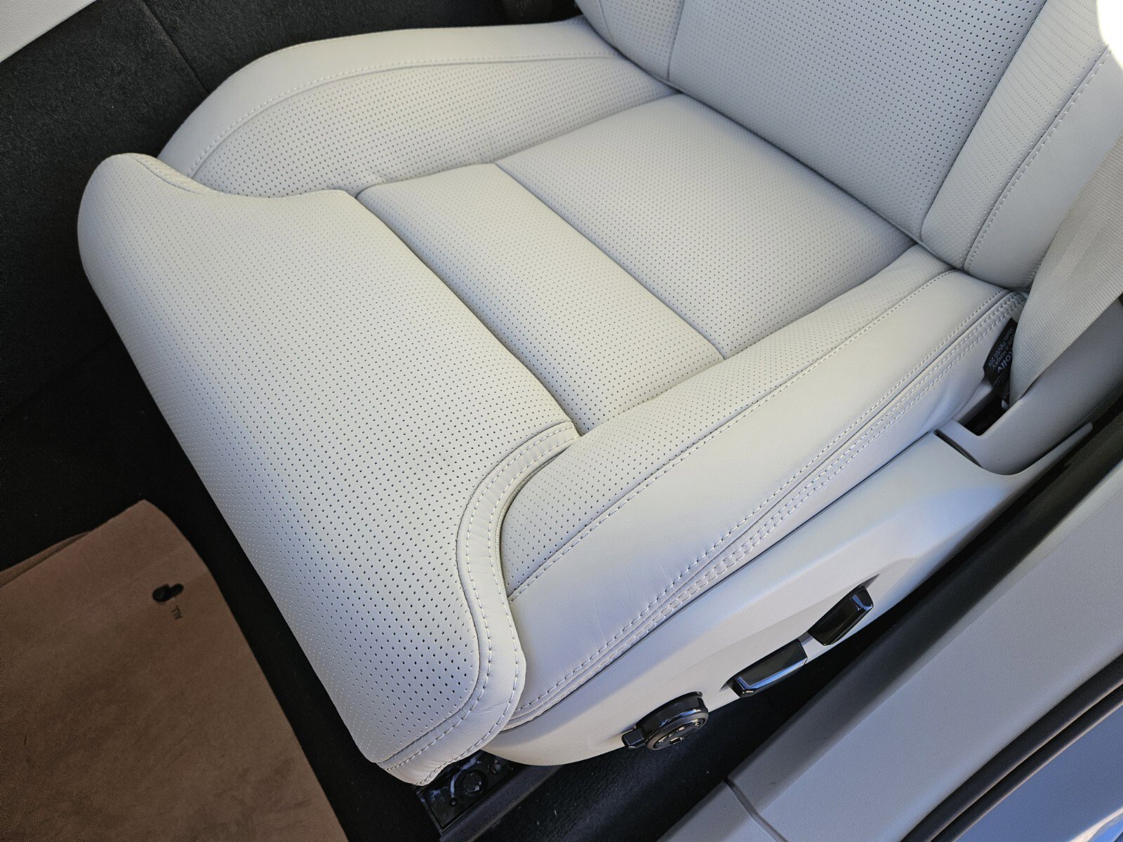 New 2026 Volvo XC90 B6 Ultra w/ Protection Package AWD/4WD image 8