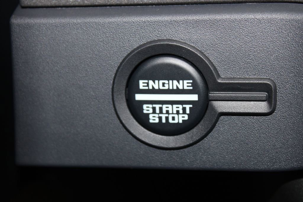 New 2025 Ford Bronco 4-Door AWD/4WD image 38