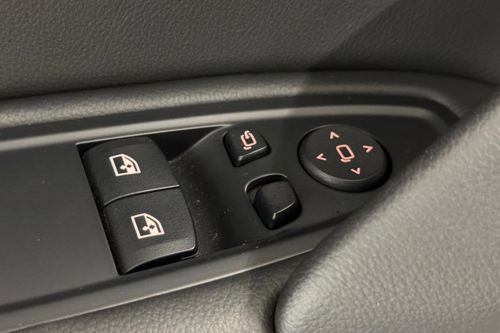 Used 2019 BMW Z4 sDrive30i w/ M Sport Package image 14