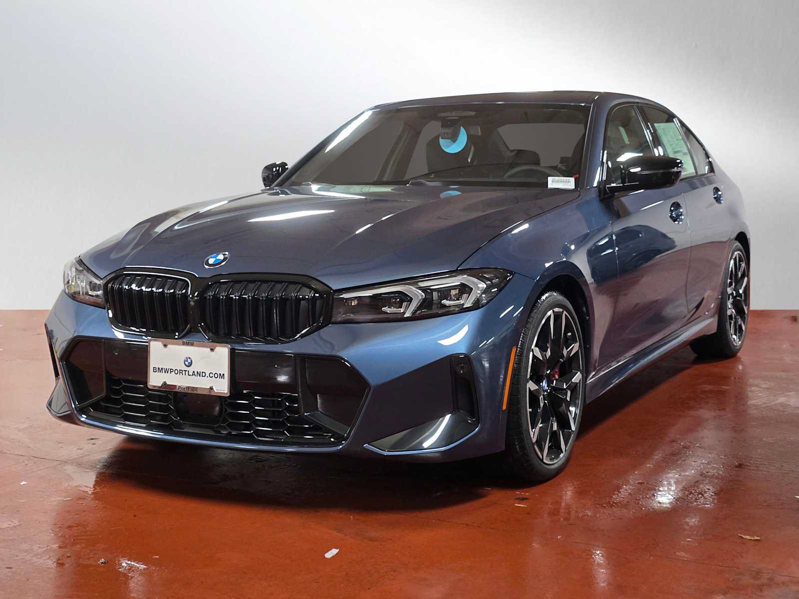 Used 2026 BMW 330i xDrive Sedan w/ M Sport Package AWD/4WD image 7