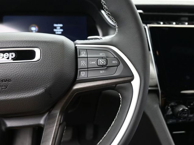 New 2025 Jeep Grand Cherokee L Limited w/ Black Appearance Package image 33