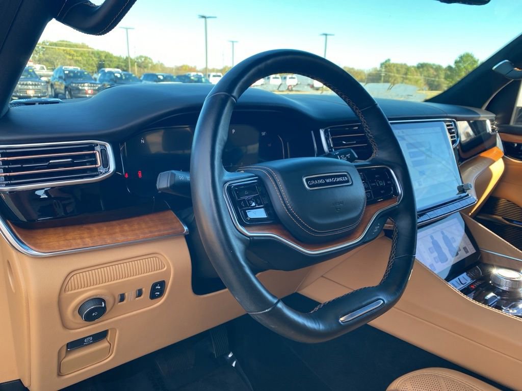 Used 2022 Jeep Grand Wagoneer Series III image 15