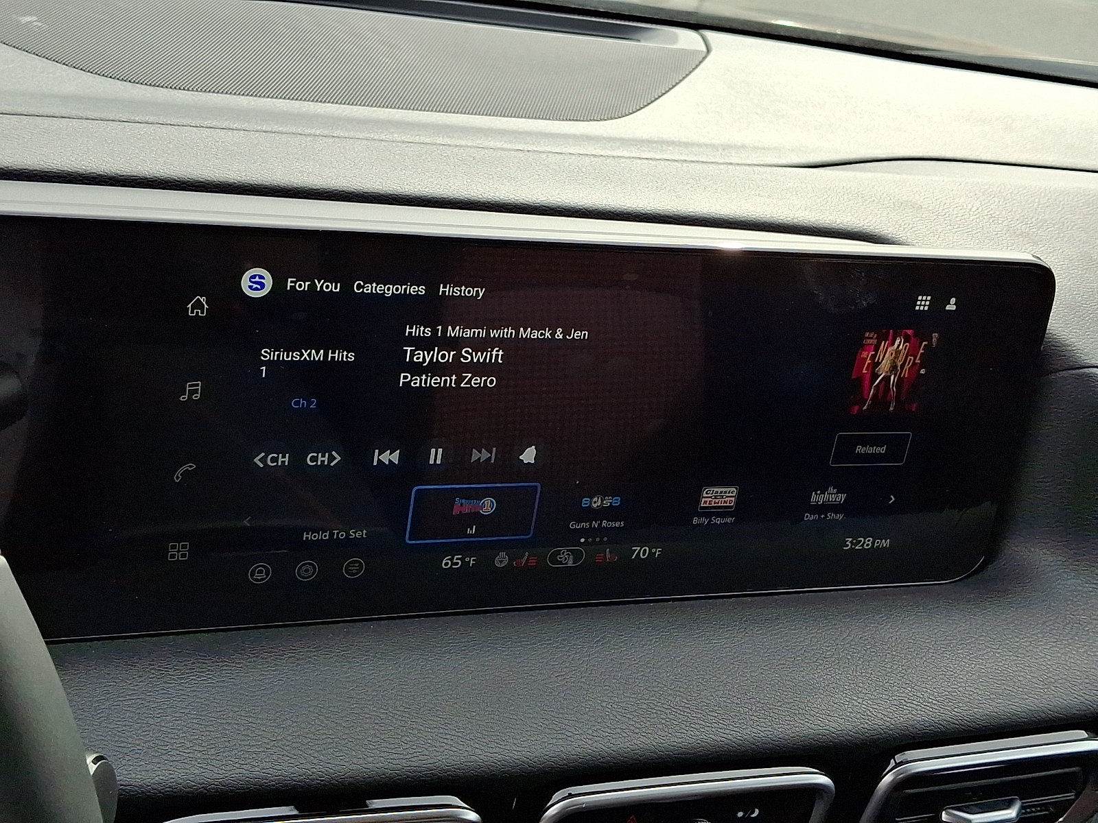New 2027 Nissan Sentra SR w/ SR All Weather Package FWD image 14