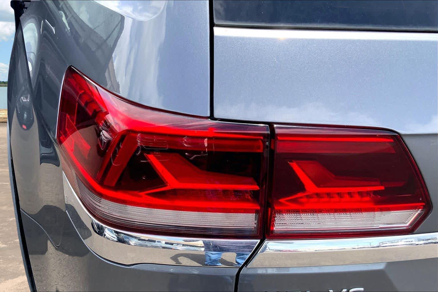 Used 2021 Volkswagen Atlas SEL w/ MDO Package (Bench Seat) AWD/4WD image 32