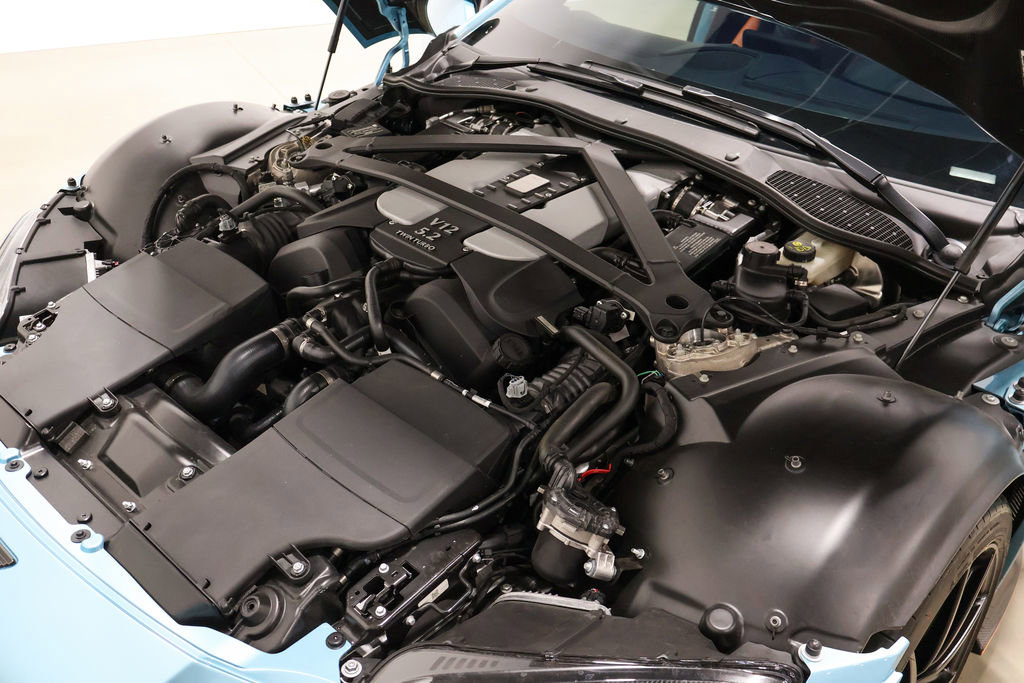 Used 2023 Aston Martin V12 Vantage image 35