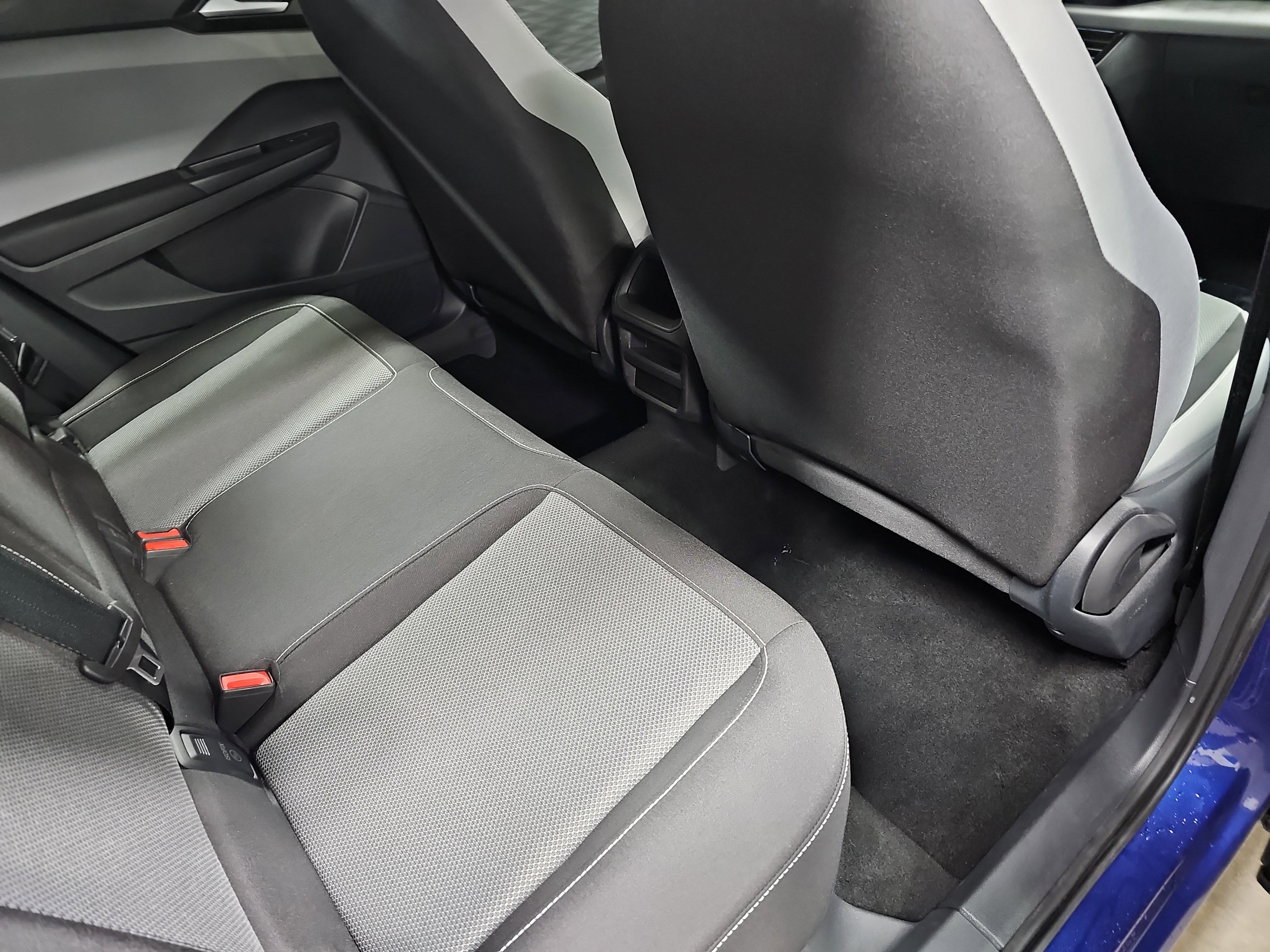 Used 2023 Volkswagen Taos S w/ Driver Assistance Package FWD image 11