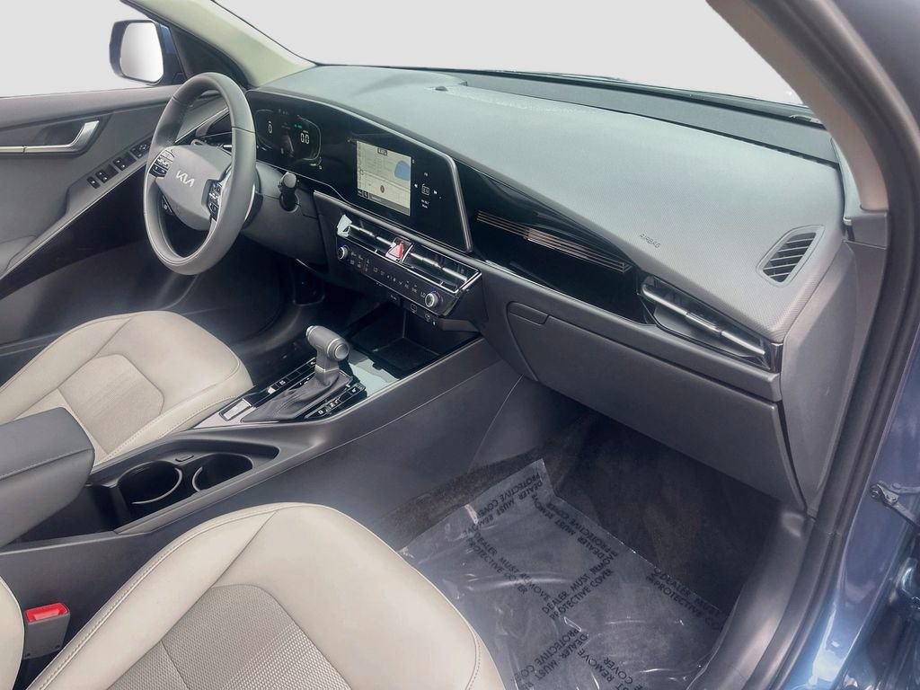 Used 2026 Kia Niro EX FWD image 28