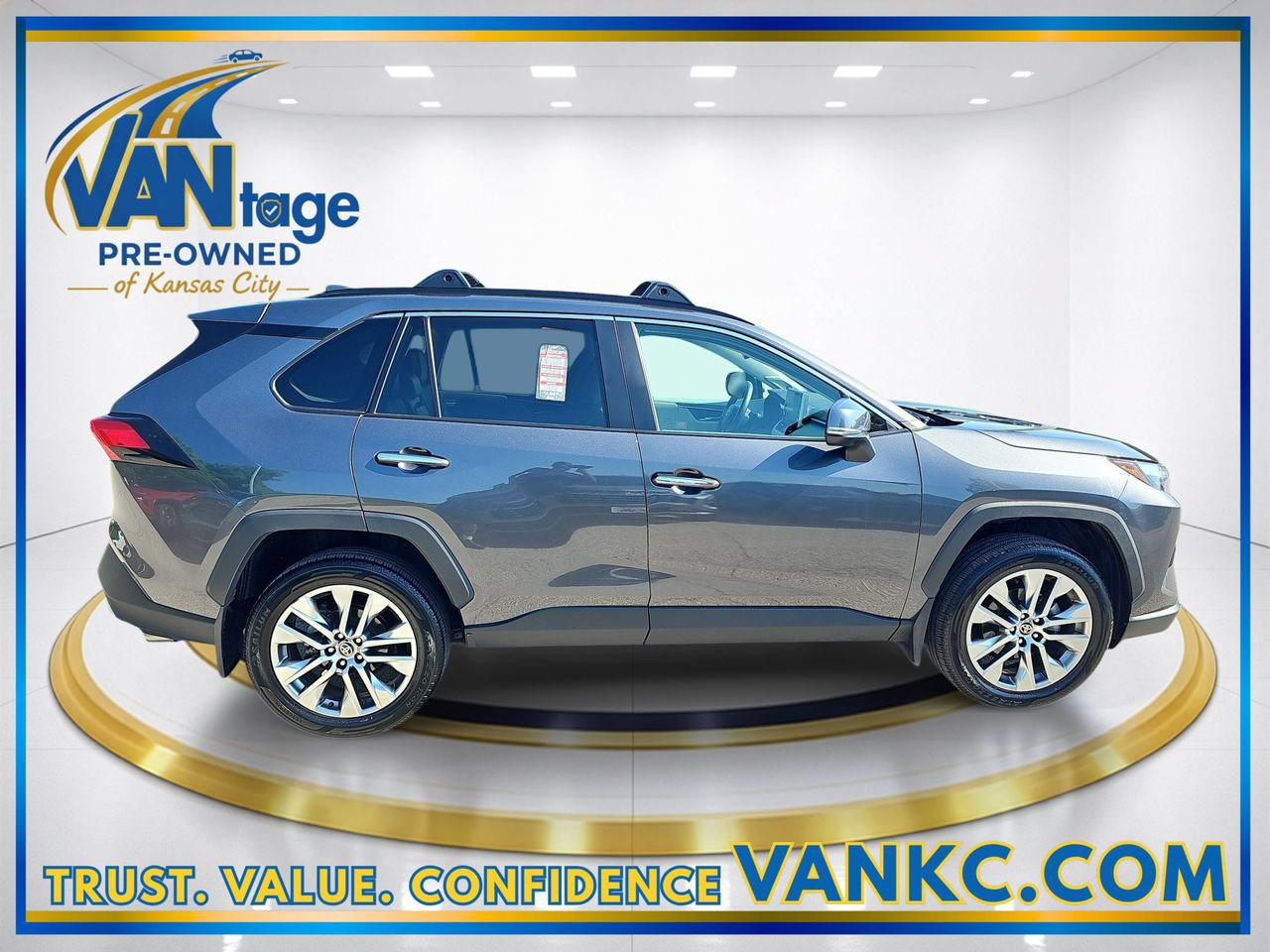 Used 2022 Toyota RAV4 Limited AWD/4WD image 5