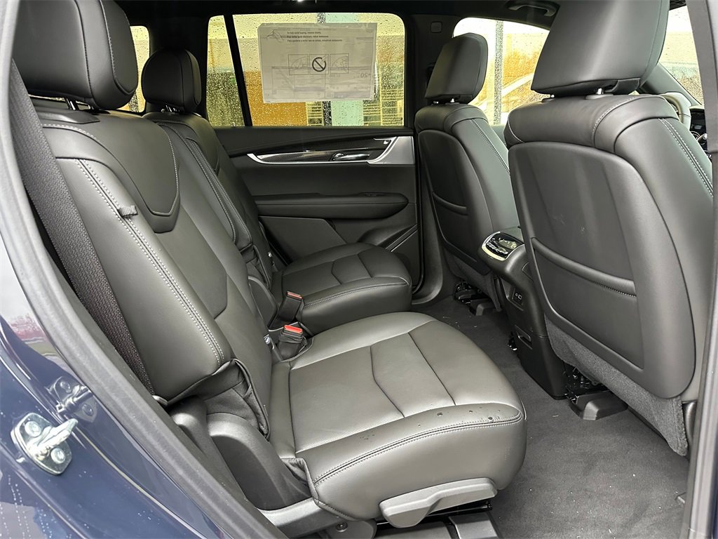 New 2025 Cadillac XT6 Sport w/ Technology Package image 12