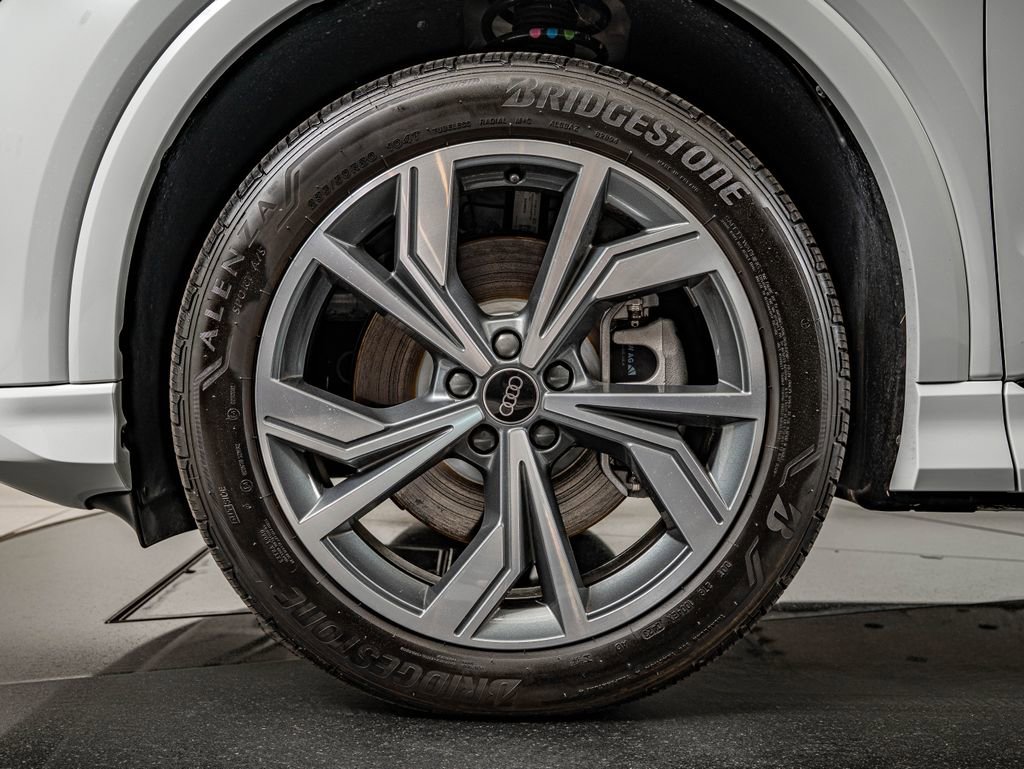 Used 2023 Audi Q4 e-tron Premium w/ Convenience Package image 10