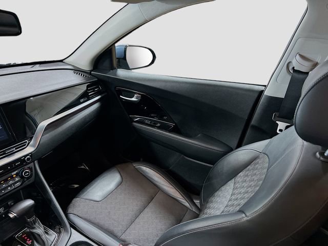 Certified 2022 Kia Niro EX image 22