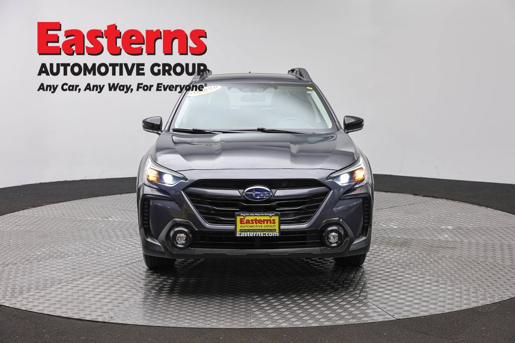 Used 2023 Subaru Outback Premium AWD/4WD image 2