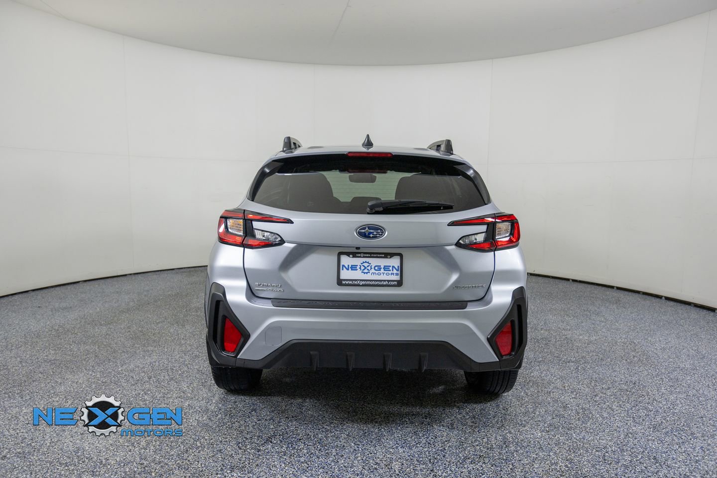 Used 2024 Subaru Crosstrek 2.0i Premium AWD/4WD image 6