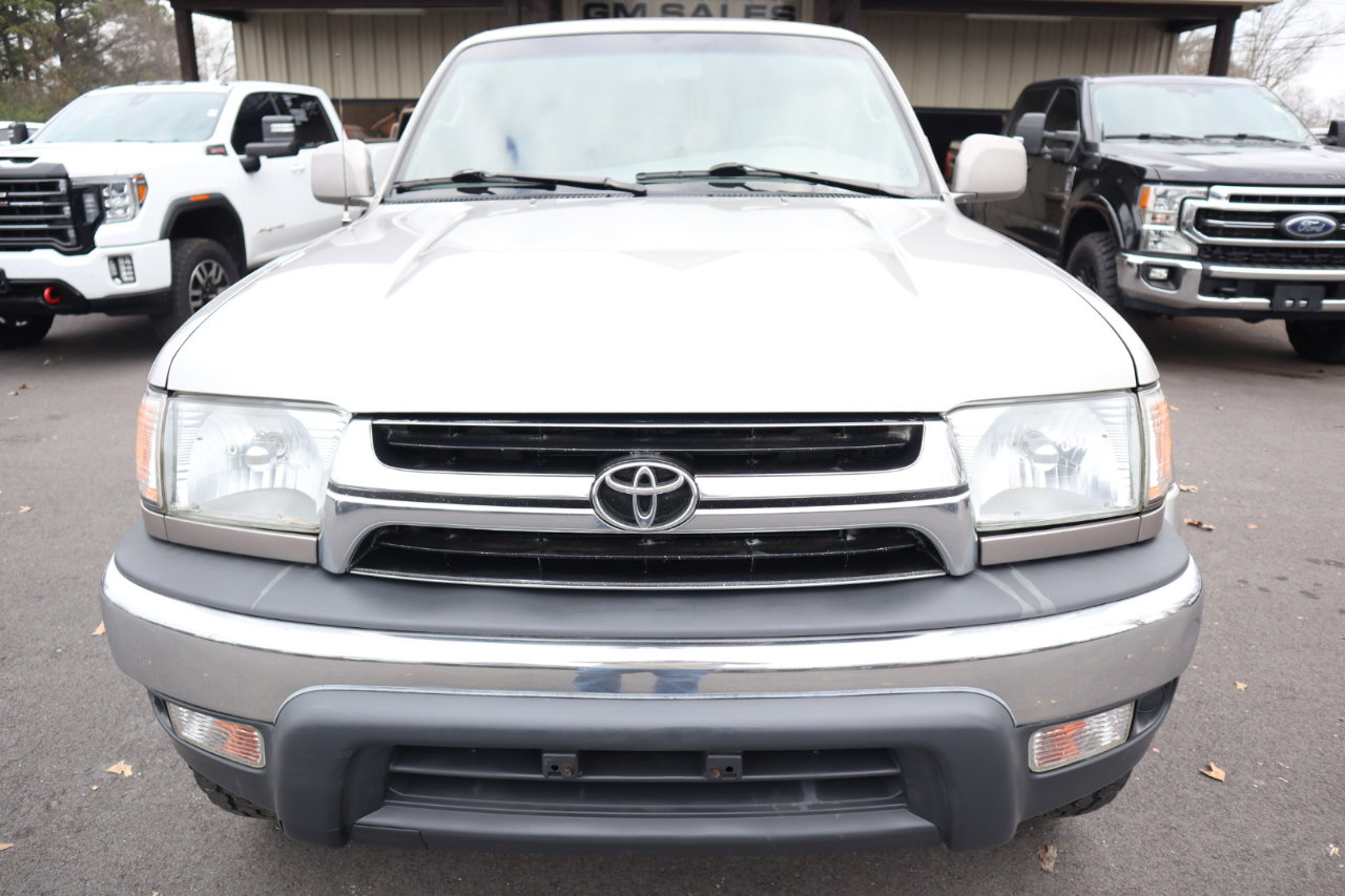Used 2001 Toyota 4Runner SR5 image 2