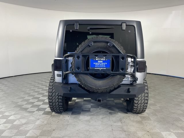 Used 2018 Jeep Wrangler Unlimited Sahara w/ Connectivity Group AWD/4WD image 24