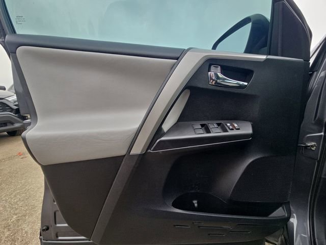 Used 2017 Toyota RAV4 XLE image 27