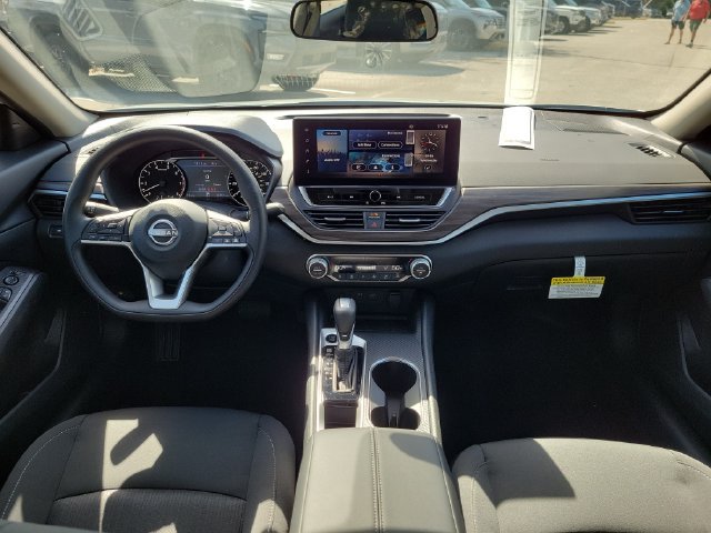 New 2026 Nissan Altima 2.5 SV w/ SV Special Edition Package FWD image 13