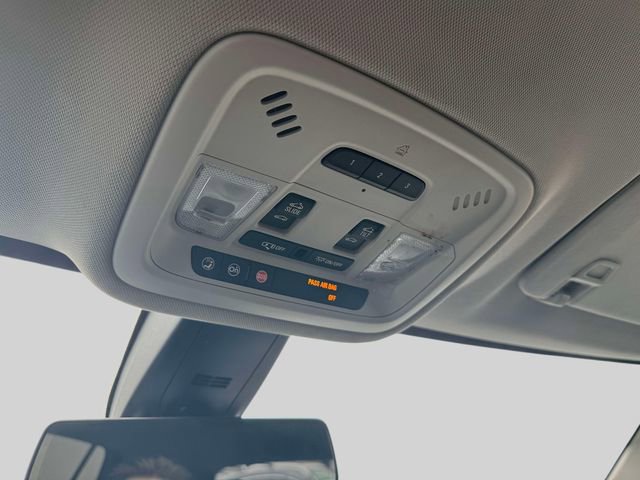 Used 2018 Chevrolet Traverse Premier image 38