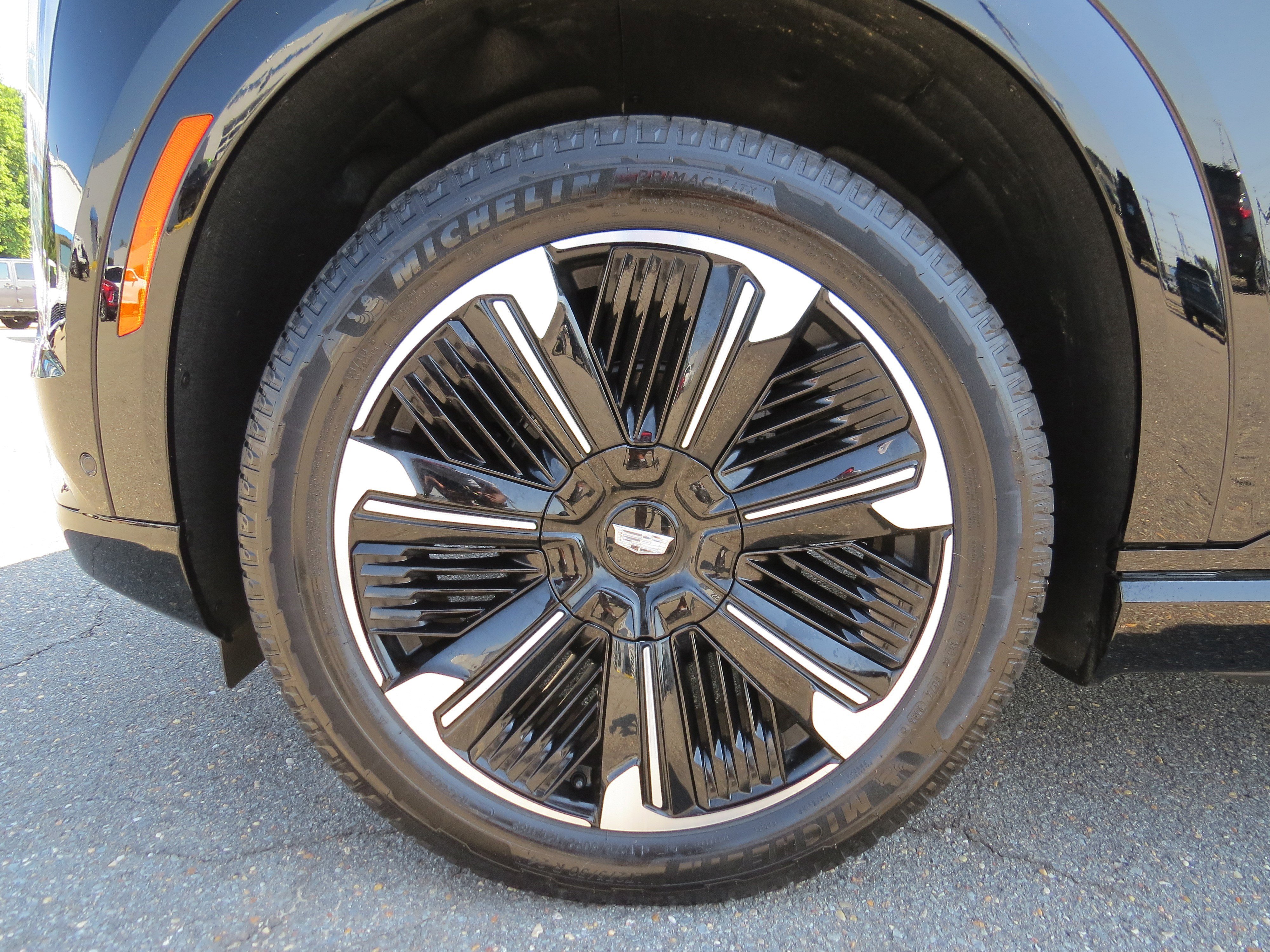 New 2025 Cadillac Escalade IQ Sport 1 w/ LPO, ONYX Package image 13