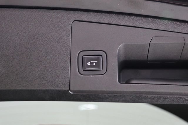 Used 2023 Cadillac XT4 Premium Luxury w/ Driver Assist Package AWD/4WD image 36