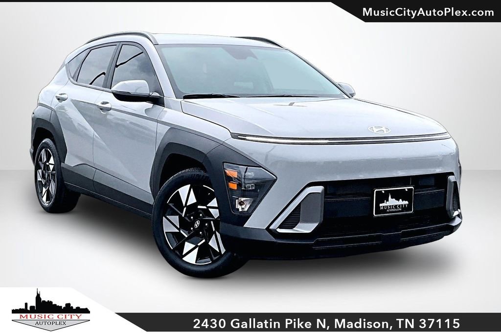 Used 2024 Hyundai Kona SEL FWD image 1