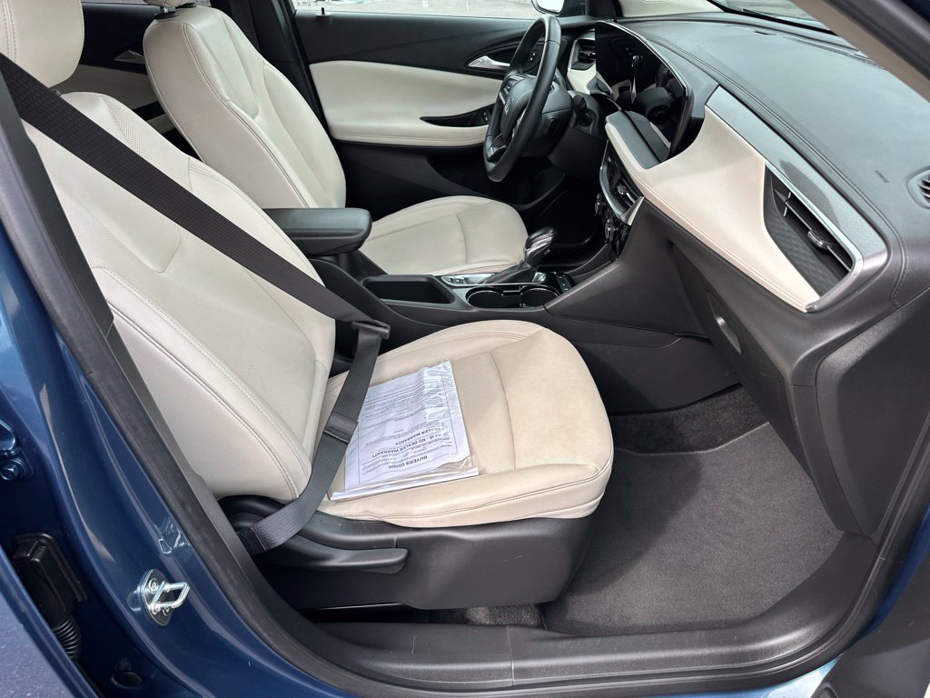 Used 2024 Buick Encore GX Sport Touring FWD image 20