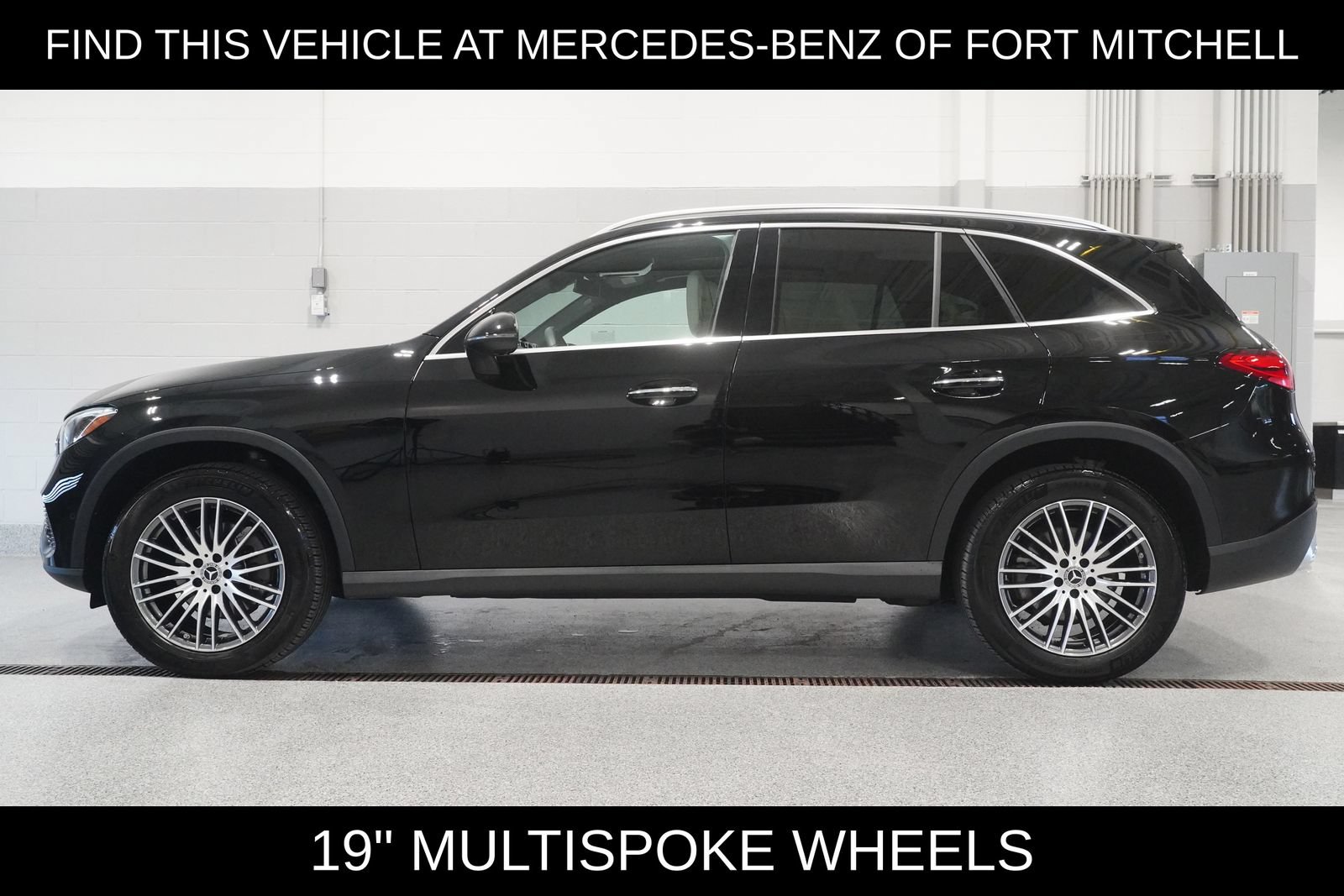 Used 2024 Mercedes-Benz GLC 300 4MATIC image 3