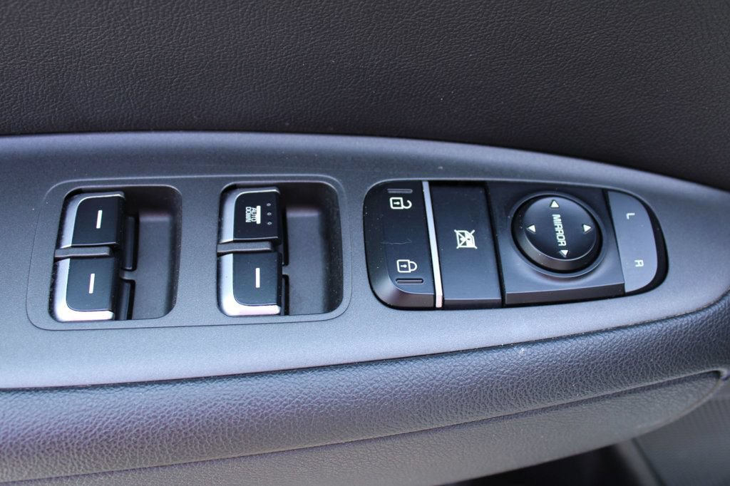 Used 2018 Kia Optima S FWD image 24