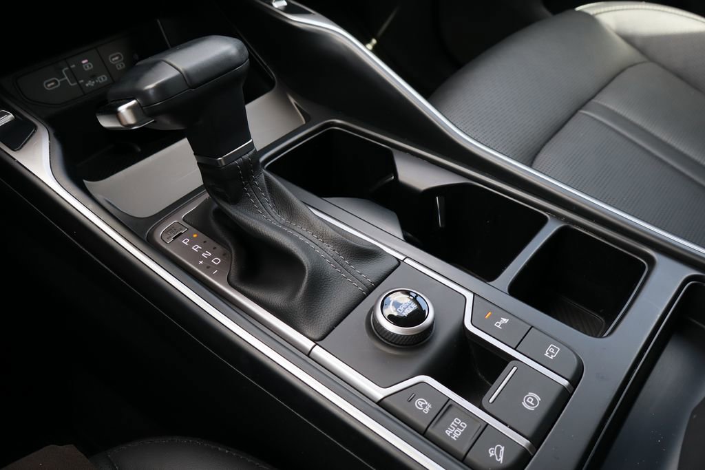 Used 2025 Kia Sorento S image 18