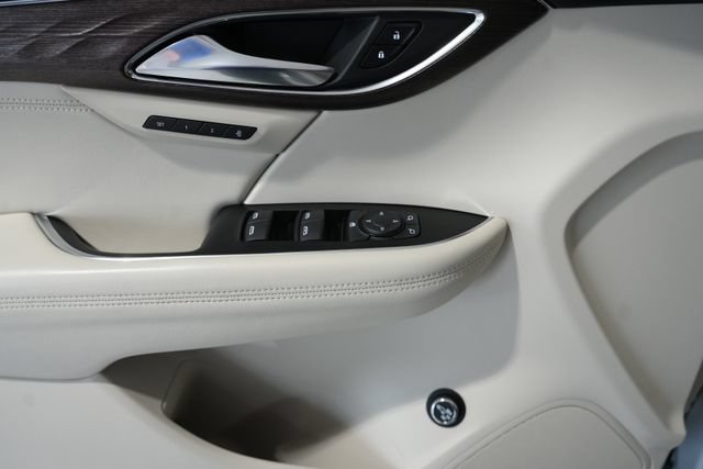 Used 2023 Buick Envision Avenir AWD/4WD image 13