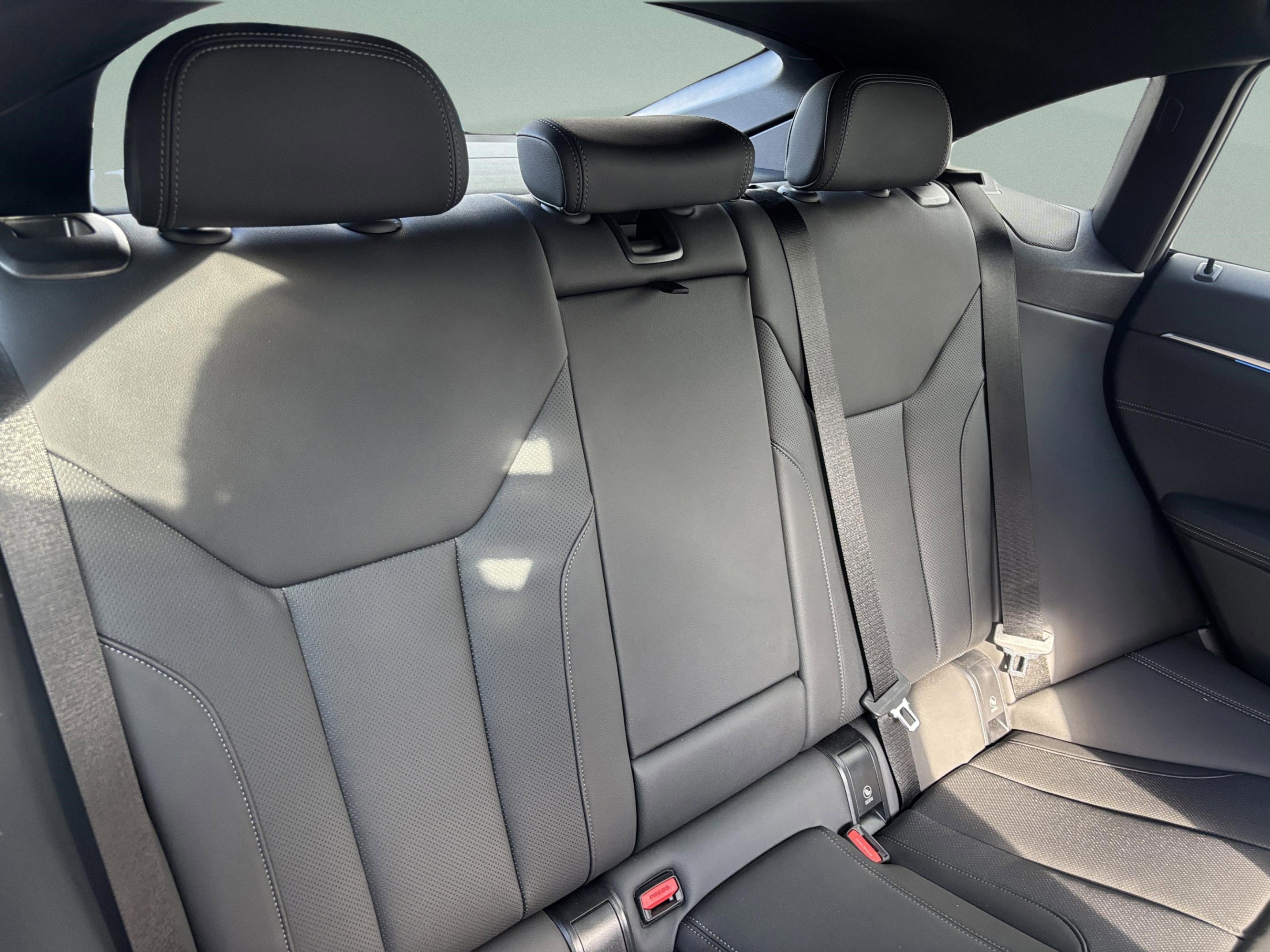 Used 2023 BMW i4 eDrive35 w/ Premium Package image 28