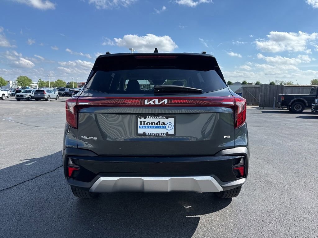Used 2024 Kia Seltos S AWD/4WD image 6